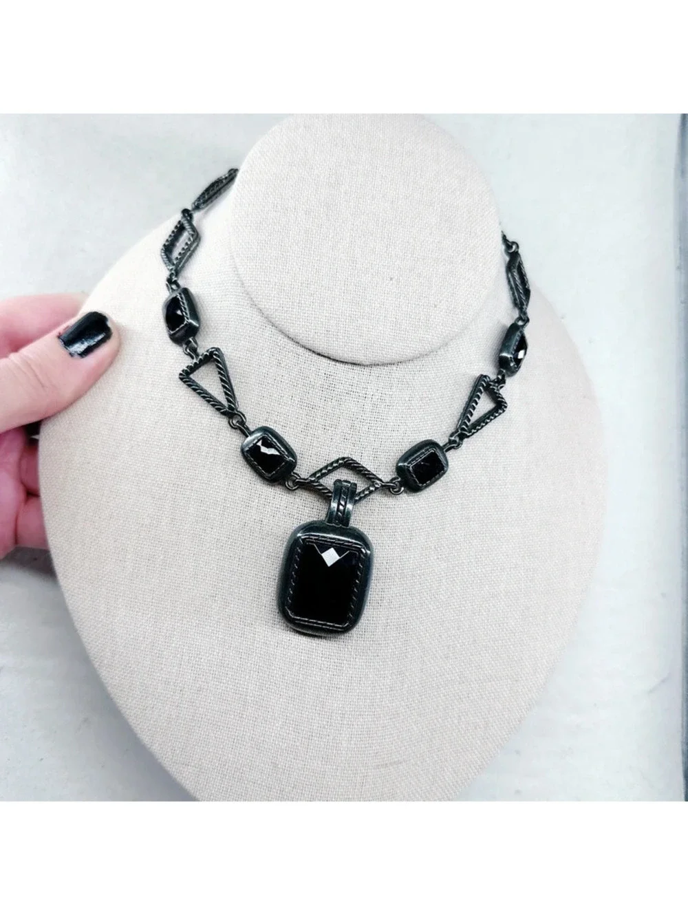 329u. Premiere Designs Gunmetal Necklace